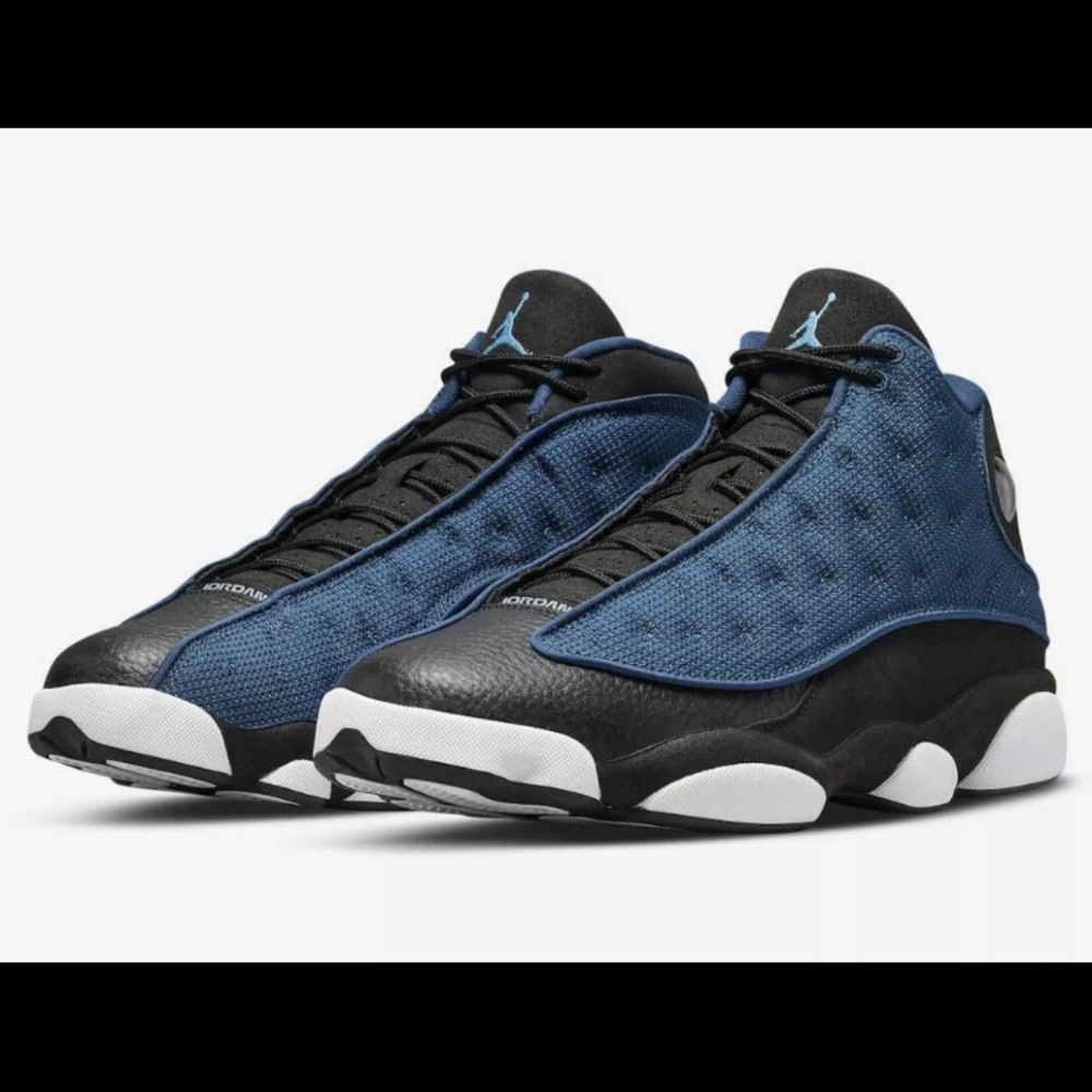 Air Jordan 13’s Navy & black. Size 12 New in box. Never worn. 100% authentic 🔥